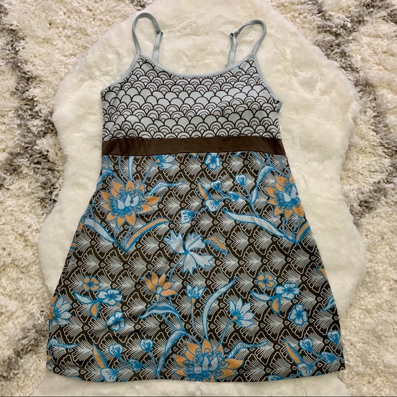 Athleta Tops - ATHLETA BLUE PATTERNED TANK TOP